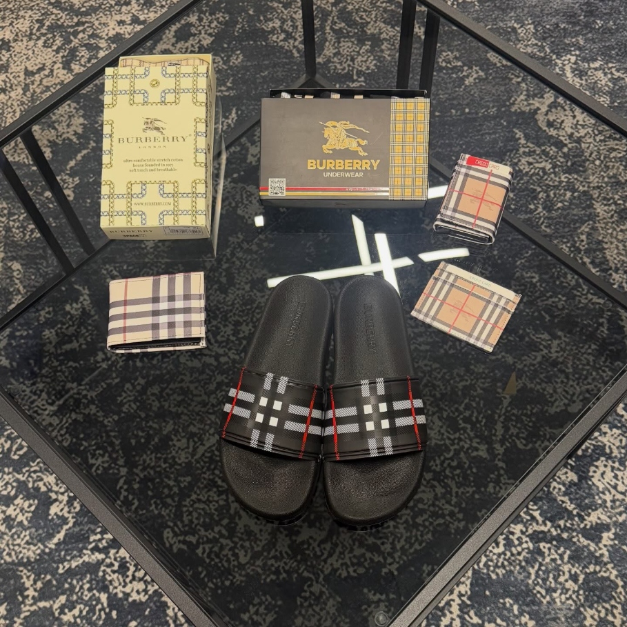 Burberry Siyah Kareli Deri Terlik & Cüzdan Seti - Hakiki Deri Erkek Kundura